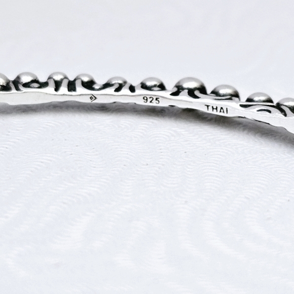 Like NEW Silpada Sterling Silver 'Perfectly Quirky' Etched Design Bangle B2279 - Picture 12 of 16